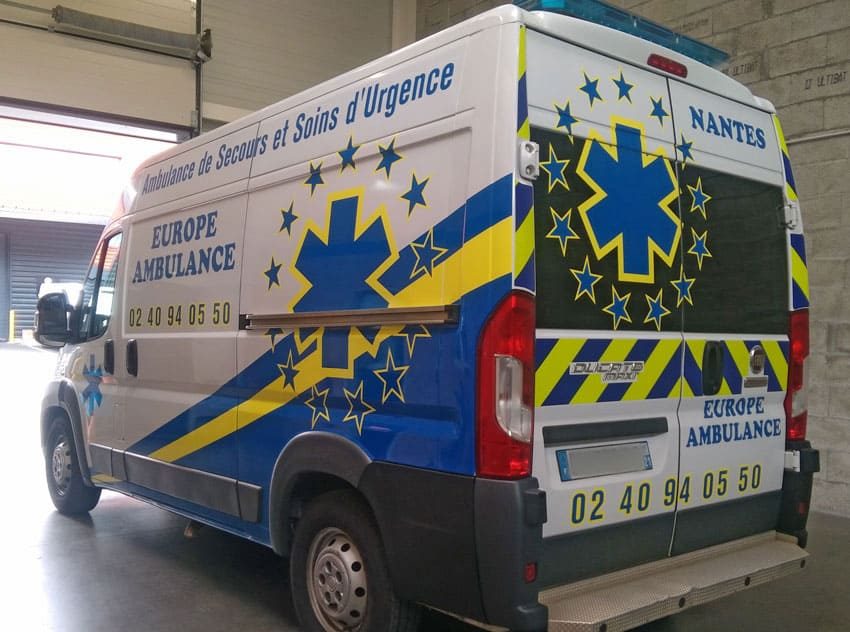 Semi-covering pour europe ambulance à Orvault